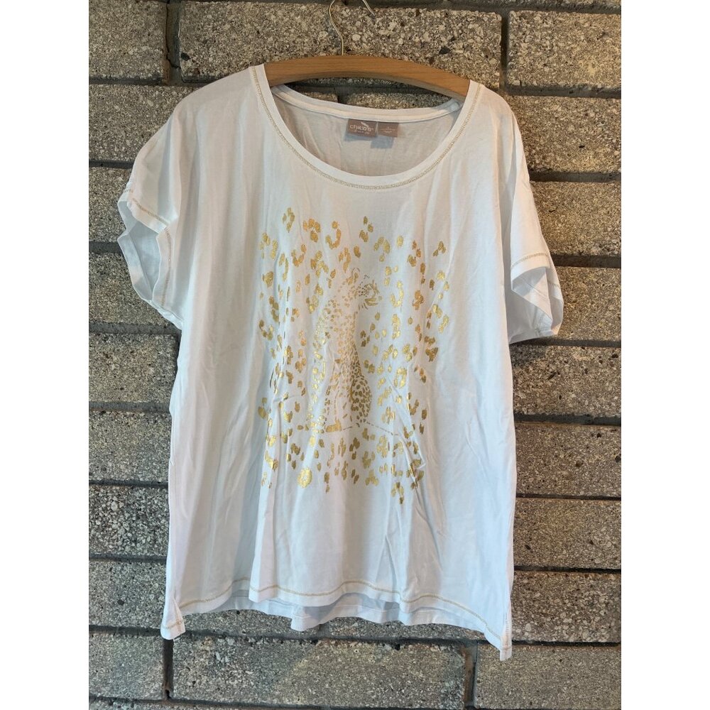Chicos Zenergy Leopard Print Gold Foil White Top Relaxed Fit Lightweight Womens